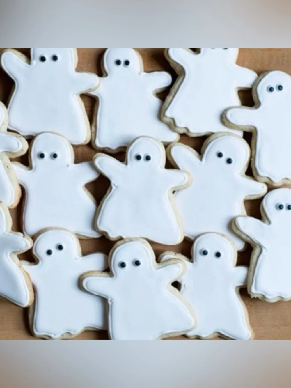 Halloween Fun Orange Grip Ghost Large Cookie Cutter Brand New